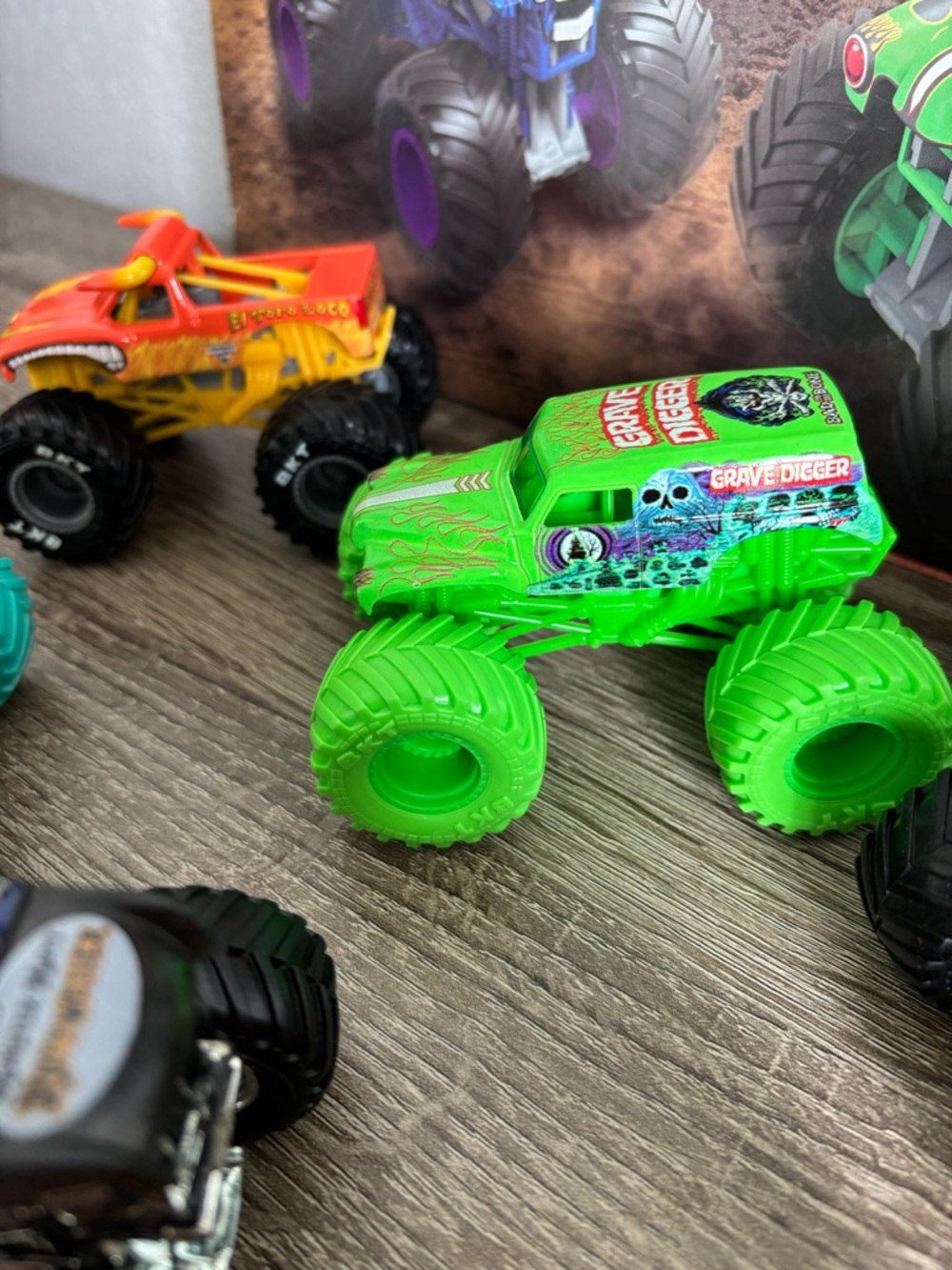 Monster Jam Trucks 1:64 Bundle of Six - Picture 7 of 7